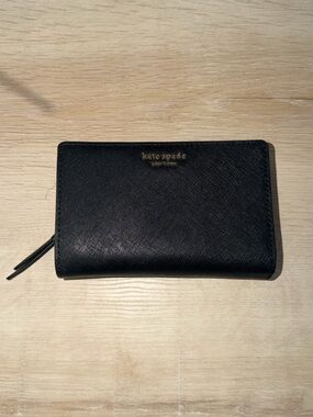 kate spade (AUTHENTIC) black saffiano zip phone case wallet